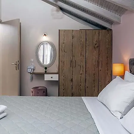 Koukos Loft 4*