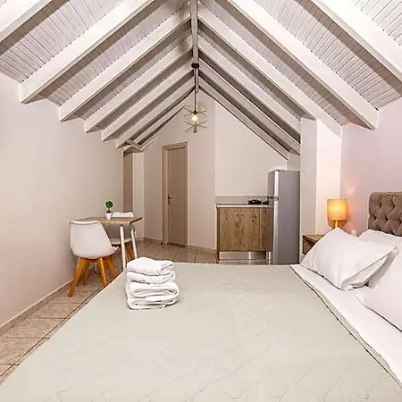 Koukos Loft 4*