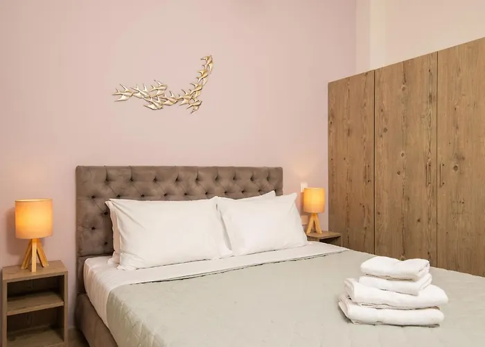 Koukos Loft מלון דירות 4*