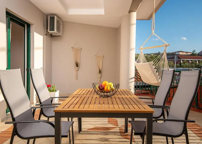 Koukos Loft מלון דירות טסיליבי
