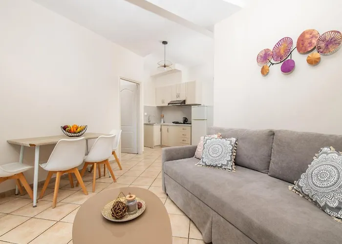 Koukos Loft מלון דירות טסיליבי
