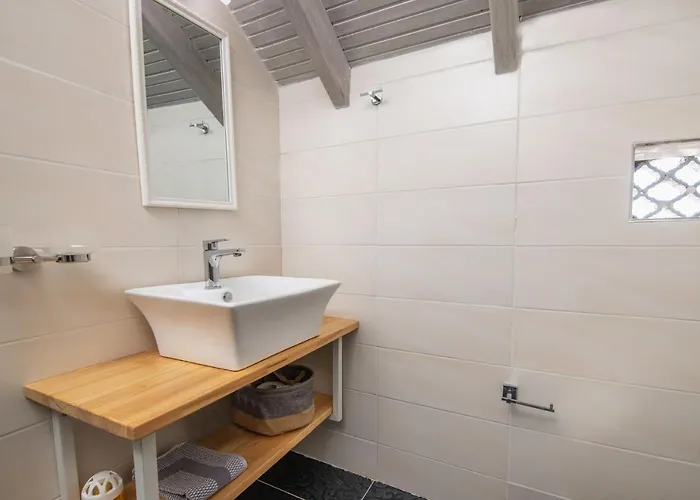 מלון דירות Koukos Loft 4*